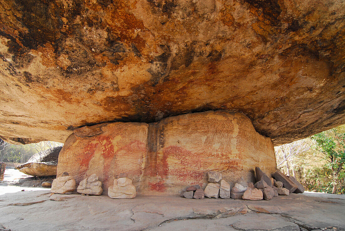 Prähistorische Steinzeichnungn in Phu Phrabat Historical Park, Provinz Udon Thani, Thailand, Asien