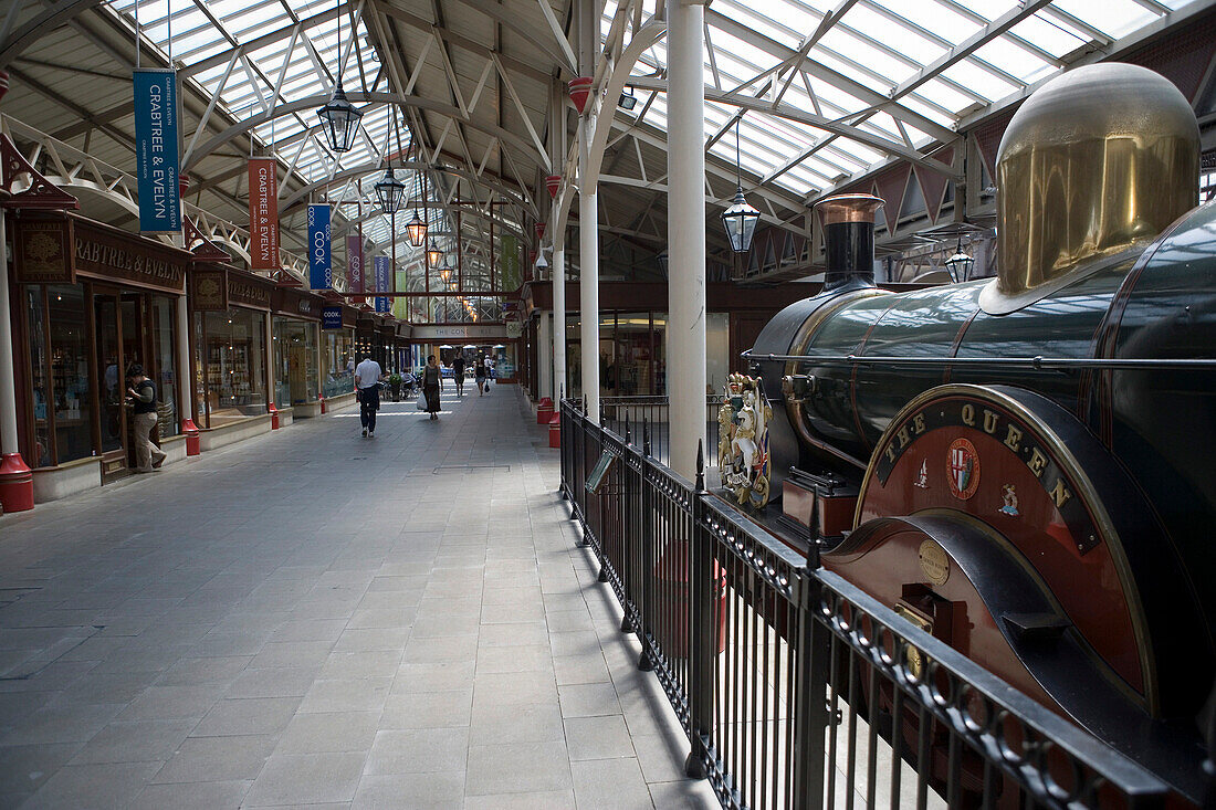 Shopping Centre, interior, Windsor, Berkshire, UK, England