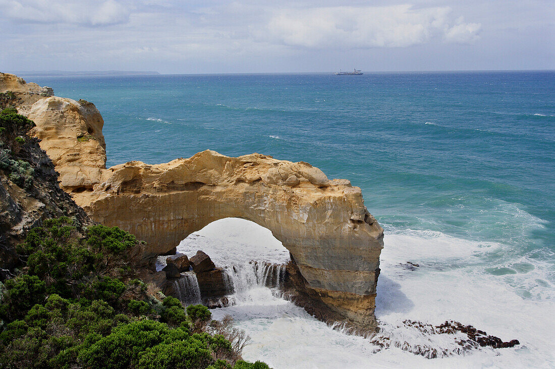 Gate Rock, rock arch in sea, Great Ocean Road, Victoria, Australia