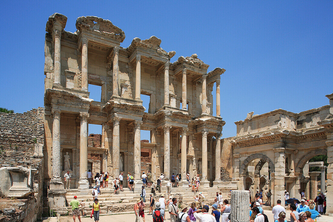 Library of Celsus and tourists, Ephesus, Aegean, Turkey