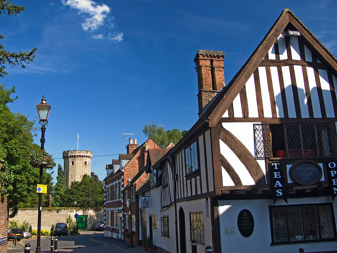 View of Tea Shop with Warwick Castle, Guys Tower, Warwick, Warwickshire, UK, England