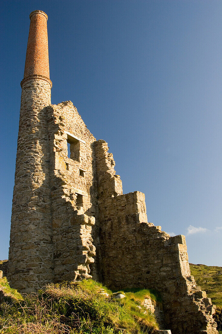 Tin mine smelting chimney, General, Cornwall, UK, England