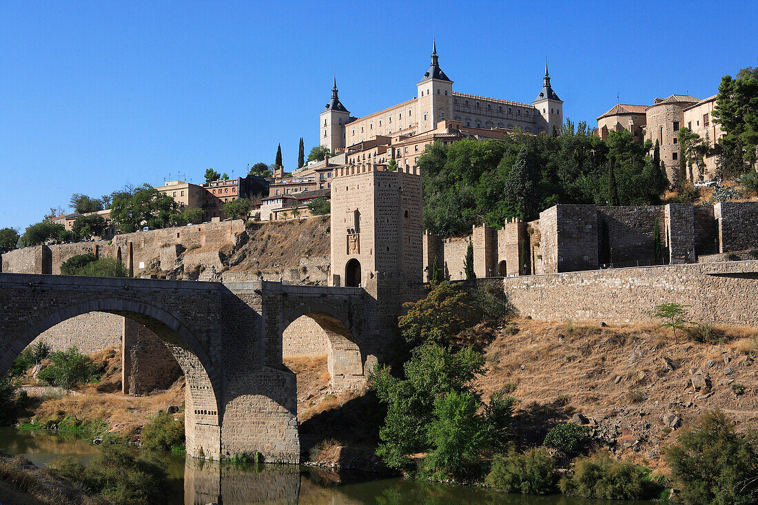 Alcazar and River Tagus, Toledo, Castilla-La Mancha, Spain