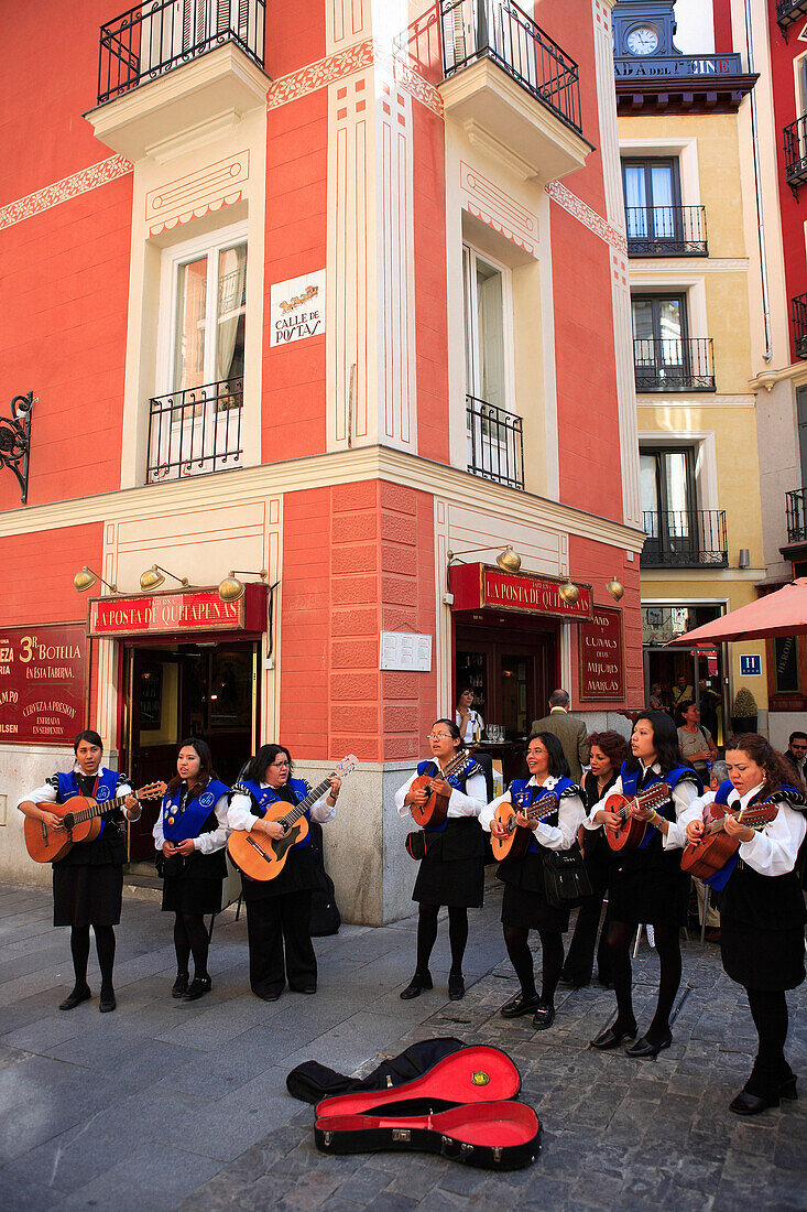 Plaza Mayor, traditional music group, Madrid, Spain