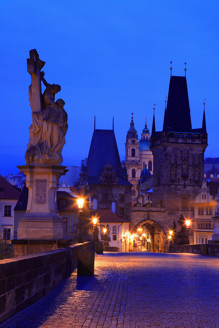 Charles Bridge at dawn, Prague, Czech. Republic