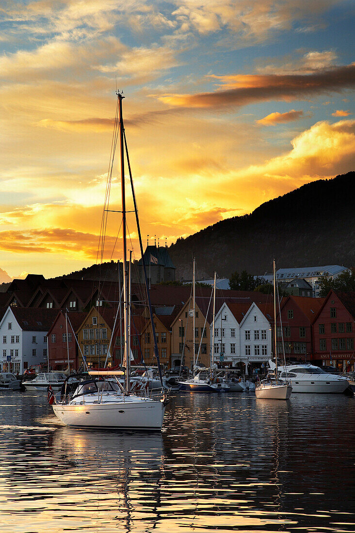 Harbour at Bryggen at sunset, Bergen, Hordaland, Norway