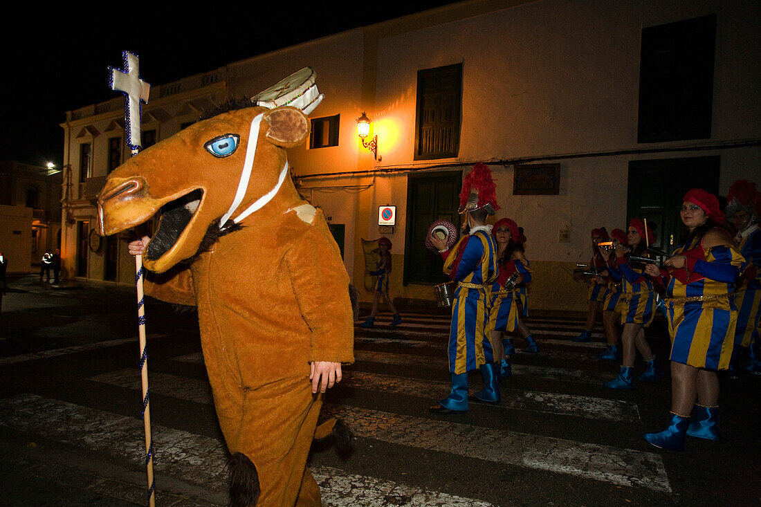 Kamel Kostüm beim Karnevalsumzug, Karneval, Haria, Lanzarote, Kanarische Inseln, Spanien, Europa