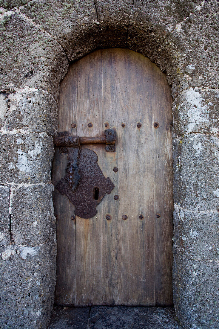 Door, entrance to Castillo de Santa Barbara, castle, 16th century castle near Teguise, UNESCO Biosphere Reserve, Lanzarote, Canary Islands, Spain, Europe