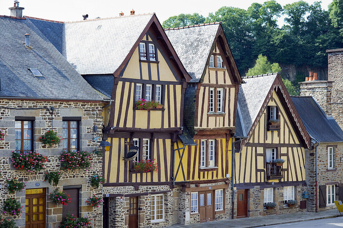 Half-timbered houses (16th century) in Place Marchix,  Fougères. Ille-et-Vilaine,  Bretagne,  France