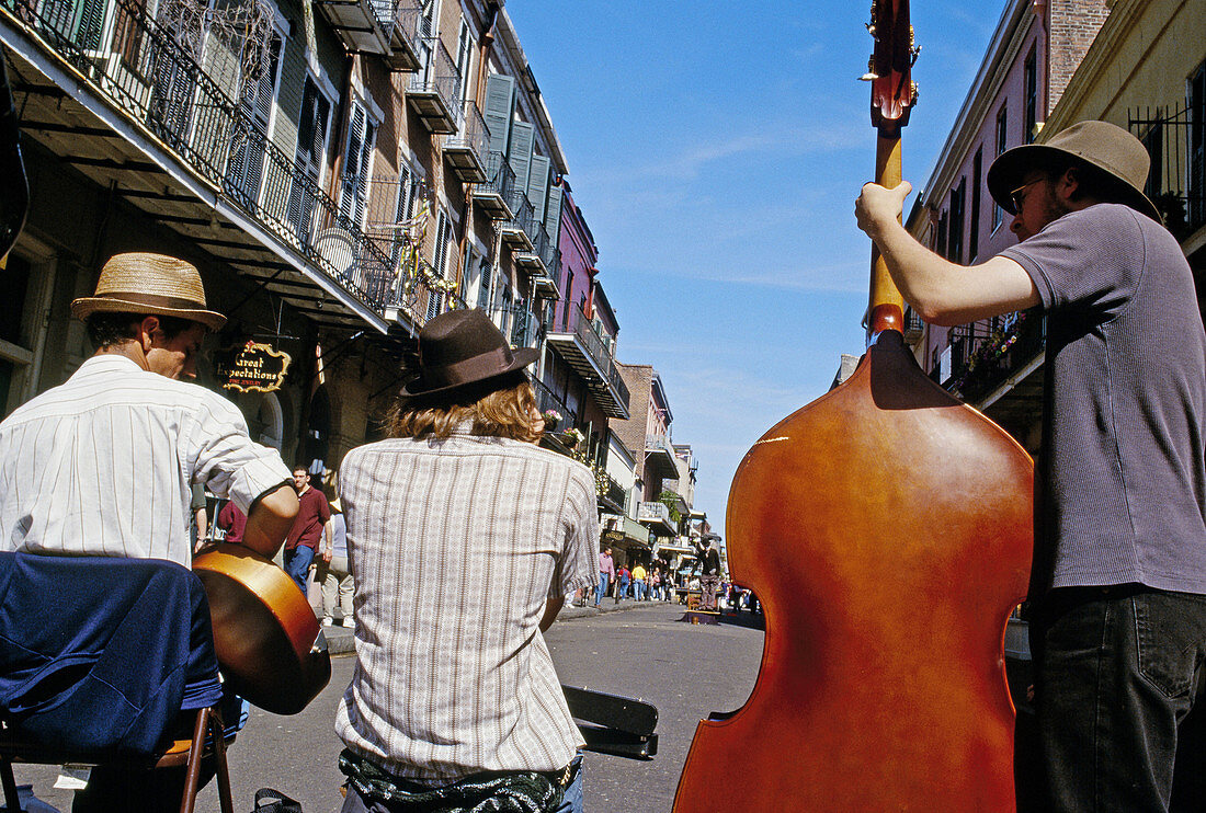Musicians playing in the French Quarter,  New Orleans,  Louisiana,  USA