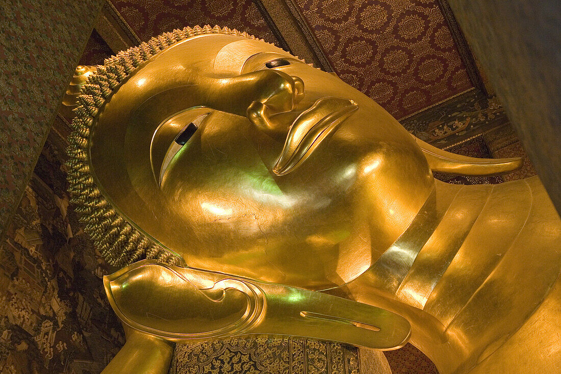 Liegende Buddhafigur im Wat Po, Bangkok, Thailand, Asien