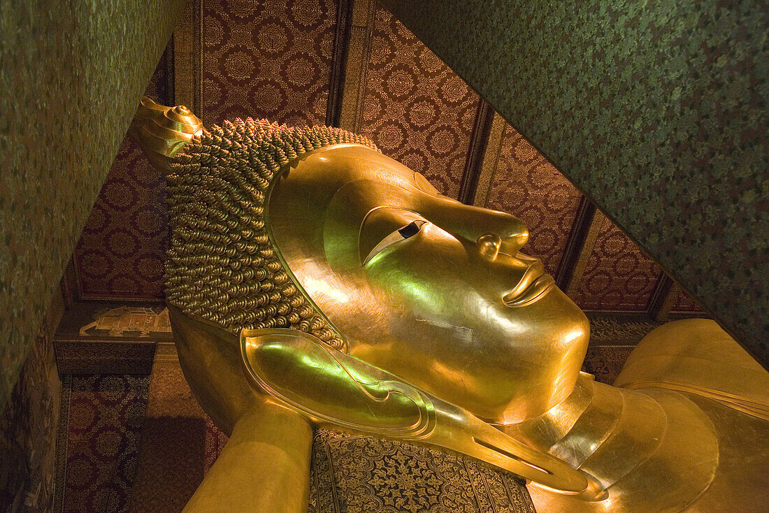 Lying Buddha Statue at Wat Po, Bangkok Thailand, Asia