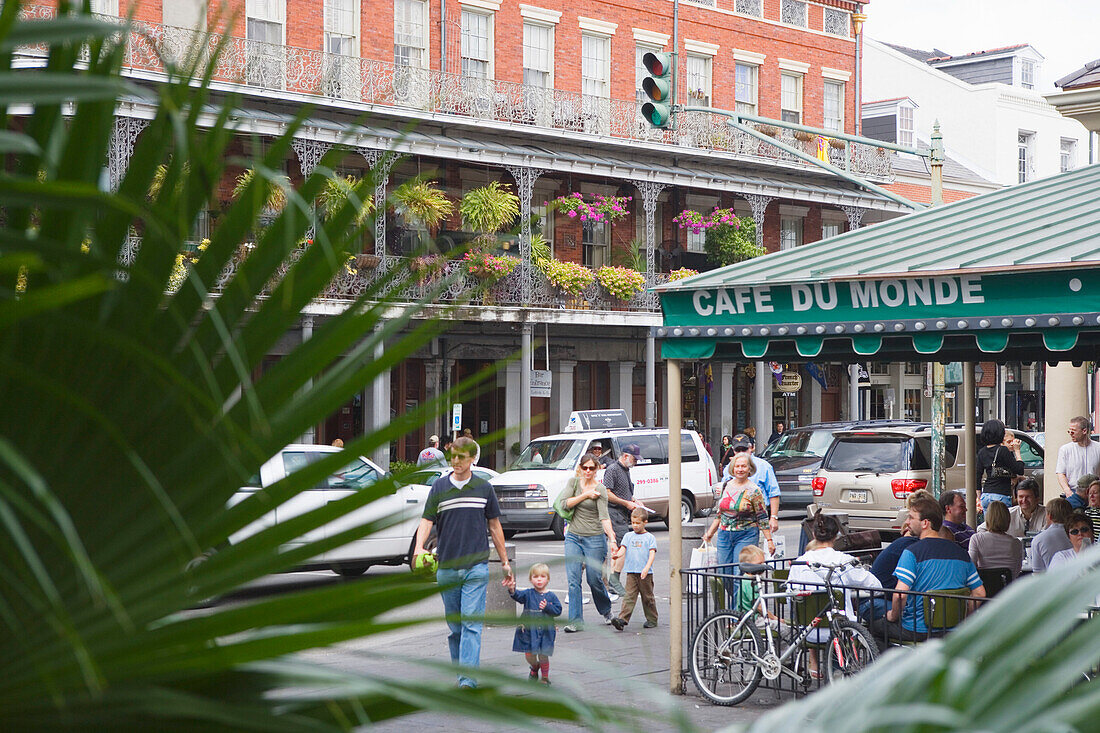 Café du Monde, Decatur street, French Quarter, New Orleans, Louisiana, Vereinigte Staaten, USA