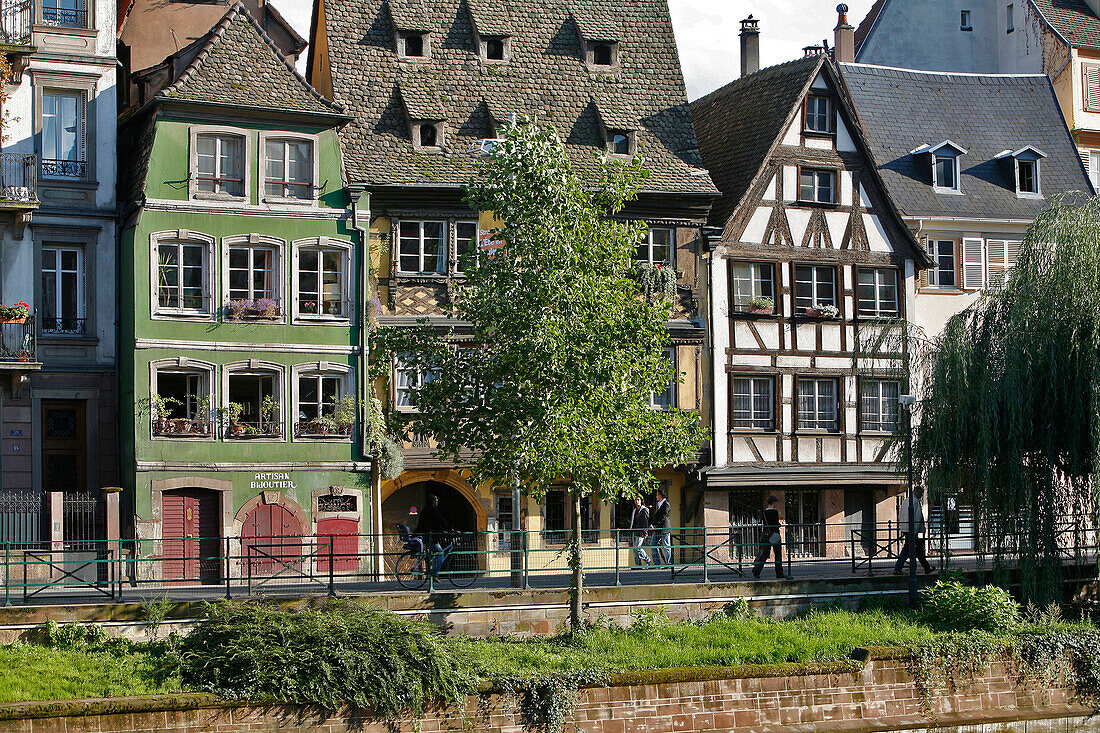 House Facade, Quai Des Bateliers (Boatmen'S Quay), Strasbourg, Bas Rhin (67), Alsace, France, Europe