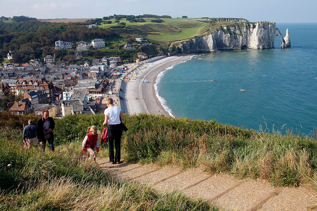 Look-Out Point And Strollers In Front Of The 'Arch' And The 'Needle' Of The Limestone Cliffs Of Etretat, Seine-Maritime (76), Normandy, France