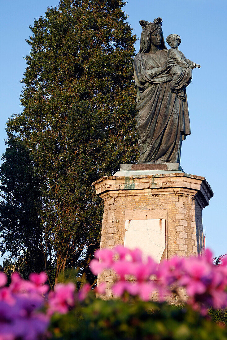 Black Virgin With Child, Graville Priory, Le Havre, Normandy, Seine-Maritime (76)