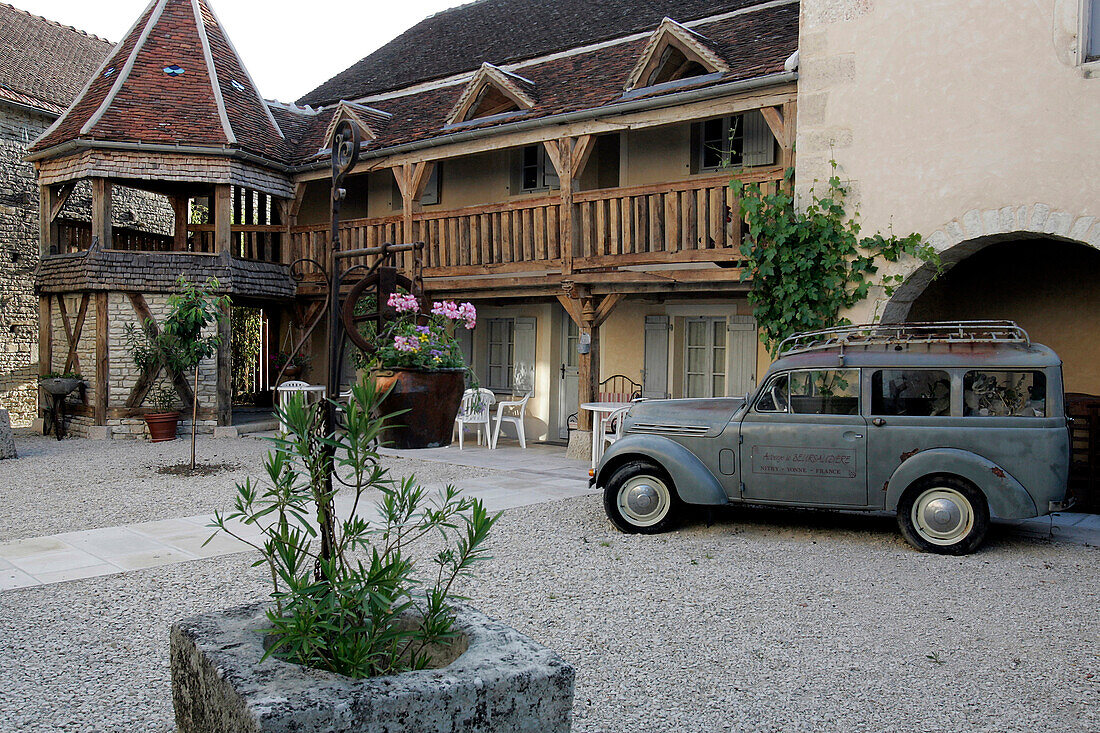 Small Inner Courtyard In A House Of Typical Burgundy Architecture, La Beursaudiere, Nitry, Yonne (89), Burgundy, France