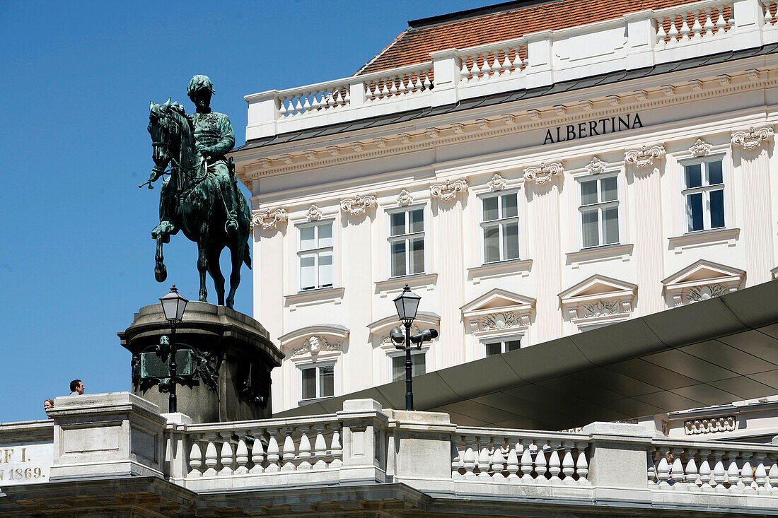 Albertina Palace Museum, Albertinaplatz, The Collection Of Graphic Arts Is Today The Richest In The World, Counting Nearly A Thousand Prints And Over 65, 000 Drawings By The Masters, Durer, Rubens, Rembrandt, Michelangelo, Raphael, Leonardo Da Vinci, And,