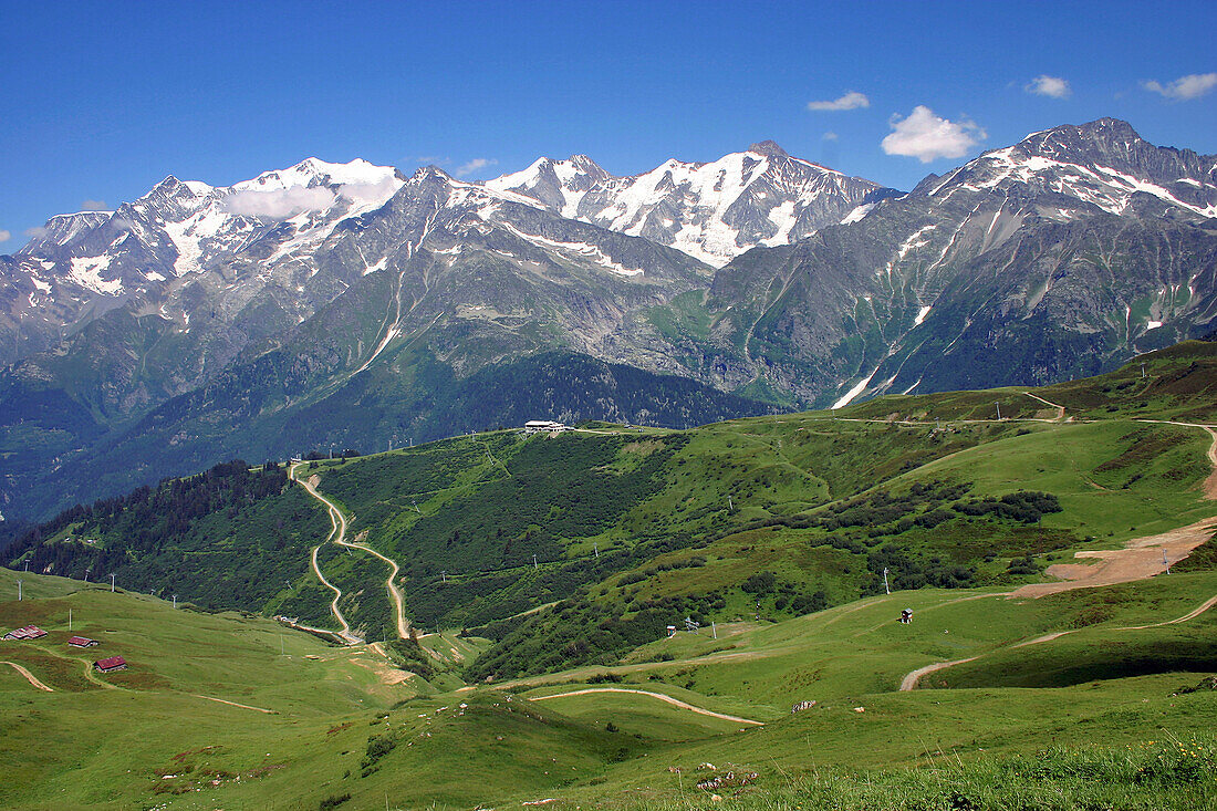 General View Of High Mountain Pasture With The Mont Blanc Chain In The Background, Beaufortain, Savoie (73)