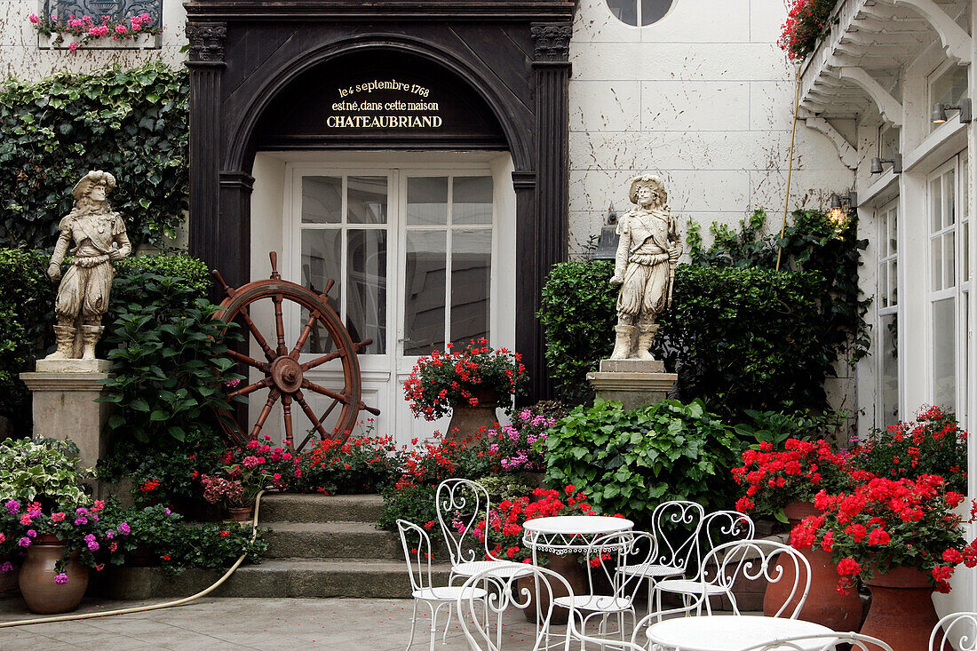 Hotel-Restaurant Chateaubriand, Saint-Malo, Ille-Et-Vilaine (35), France