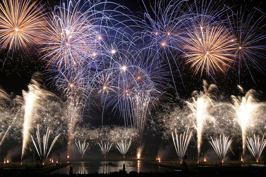 Fireworks, Pyrotechnic Display, Les Nuits Du Feu, Fireworks And Sound And Light Festival, Chateau De Chantilly