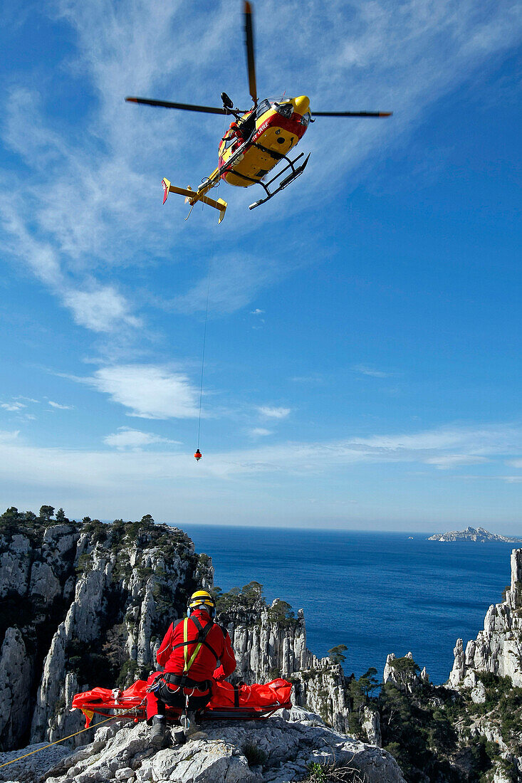 Preparation For Winching Up A Rescuer And A Victim With The Winch Of A Ec145 Helicopter, Rescue Mission With The Grimp Above The Calanque D'En Vau, Cassis, Bouches-Du-Rhone (13)