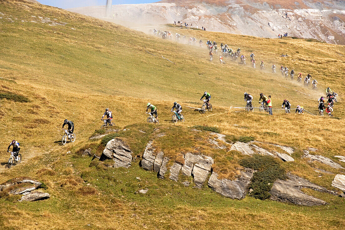 Mountainbike Rennen im Gelände bei Flims, Kanton Graubünden, Schweiz