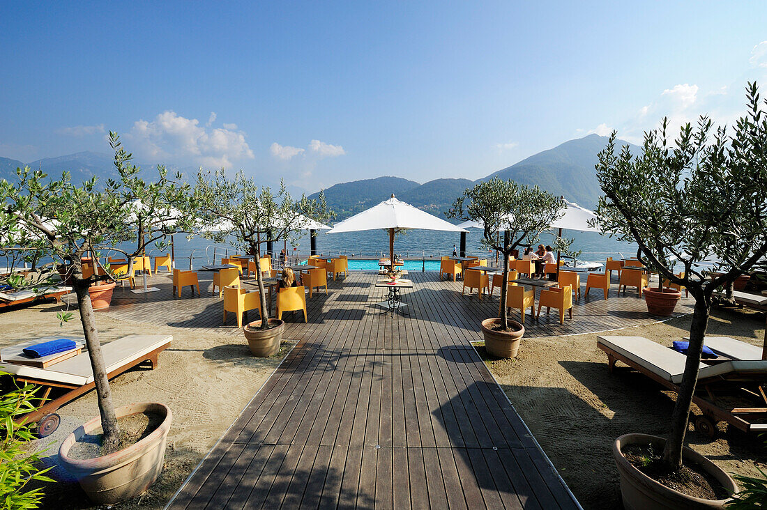 Strandcafe am Comer See, Tremezzo, Lombardei, Italien