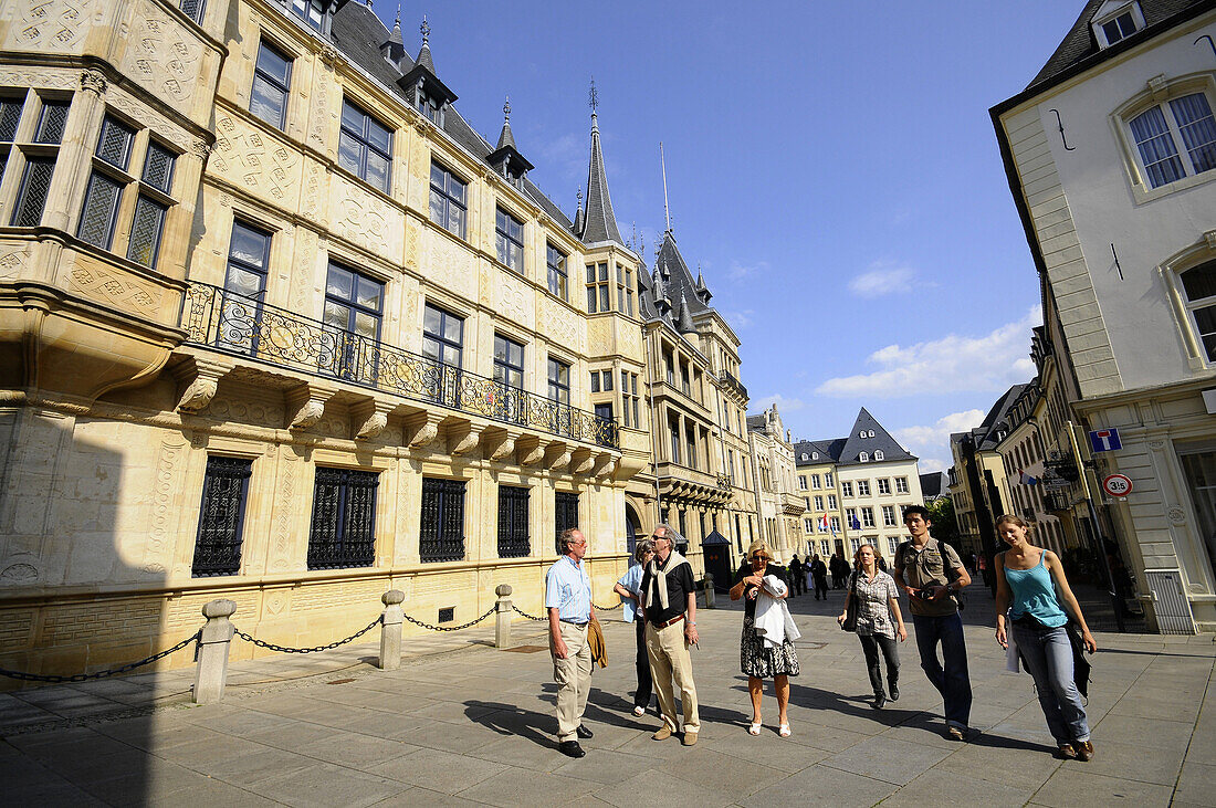 People in front of the palais of grand duke in the sunlight, City of Luxembourg, Luxembourg, Europe