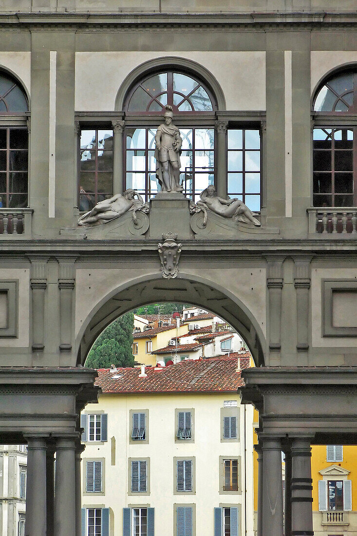 Inner Square, Uffizi Museum And Gallery (Galleria Degli Uffizi), Florence, Tuscany, Italy