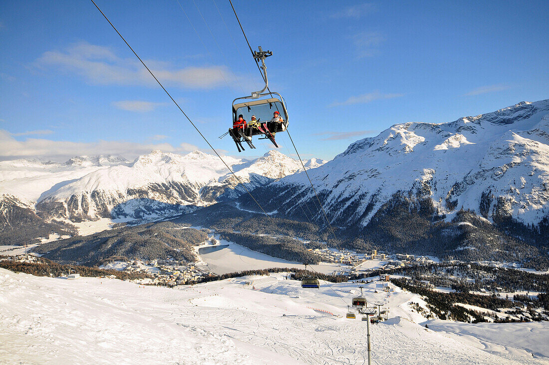 Skilift, Skigebiet Corviglia, St. Moritz, Engadin, Graubünden, Schweiz