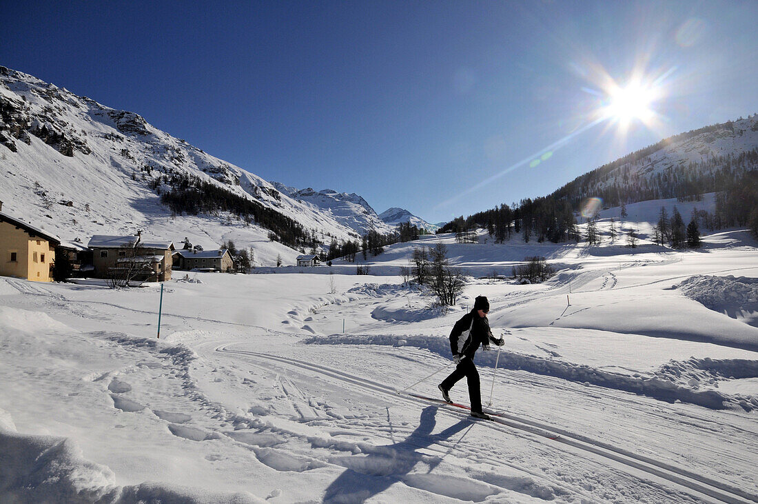 Cross-country skiing in Val Fex, Sils, Engadin, Grisons, Switzerland