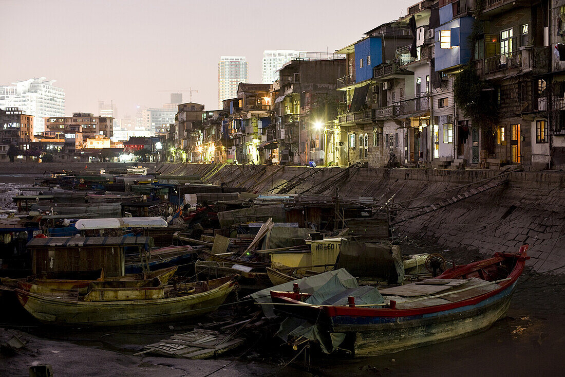 Old harbour with fishing boats in the evening, Siming district, Xiamen, Fujian province, China, Asia