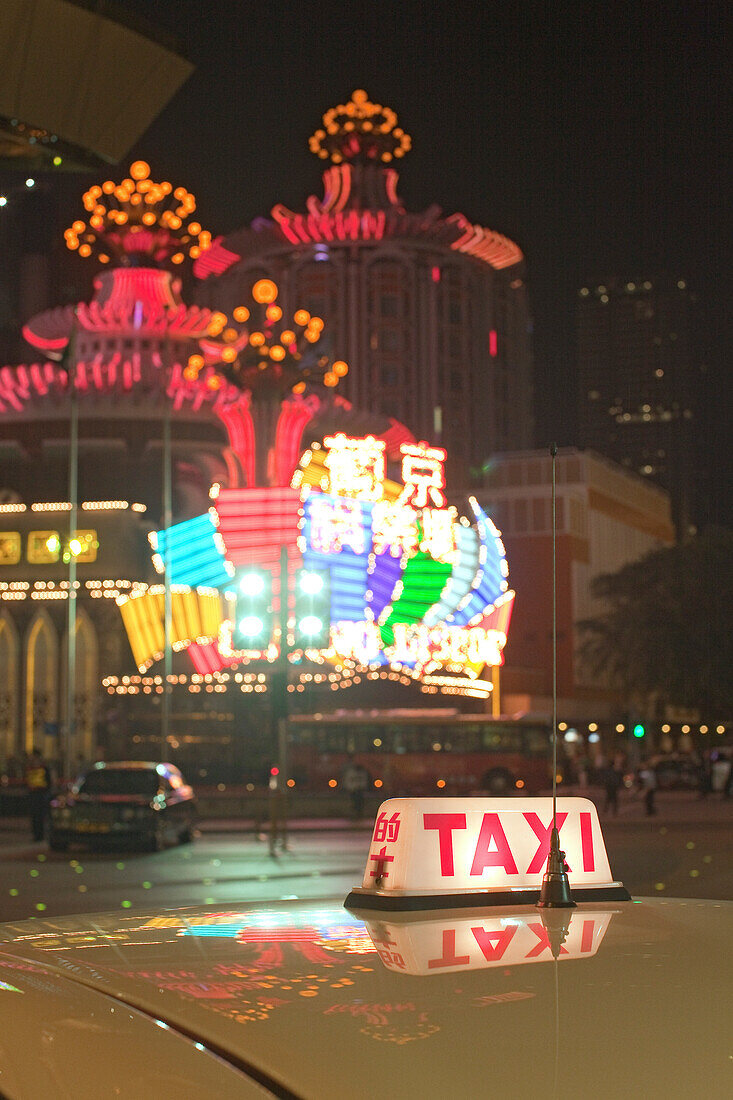 The illuminated Casino Hotel Grand Lisboa at night, Macao, China, Asia