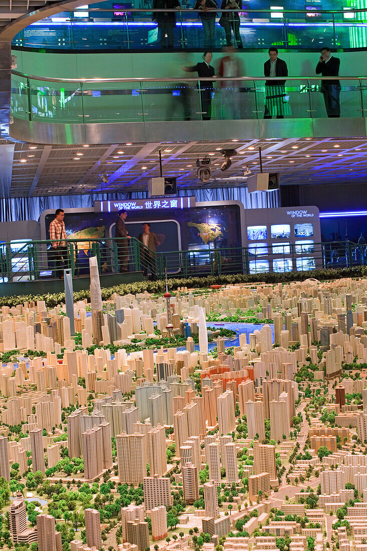 Modell der Stadt Shanghai im Stadtplanungsmuseum, Shanghai, China, Asien