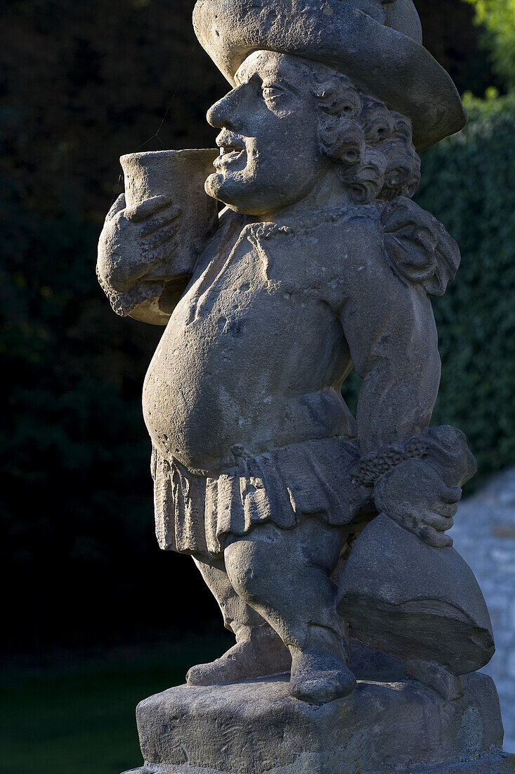 Skulptur im Schlosspark Weikersheim, Baden-Württemberg, Deutschland, Europa