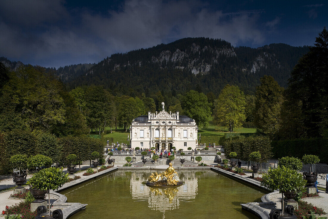 Schloss Linderhof, Ettal, bei Oberammergau, Bayern, Deutschland, Europa