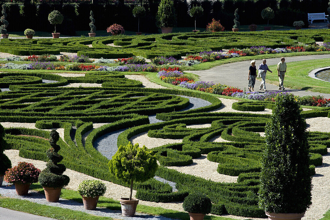 Palace gardens at Ludwigsburg palace, Ludwigsburg, Baden-Württemberg, Germany, Europe