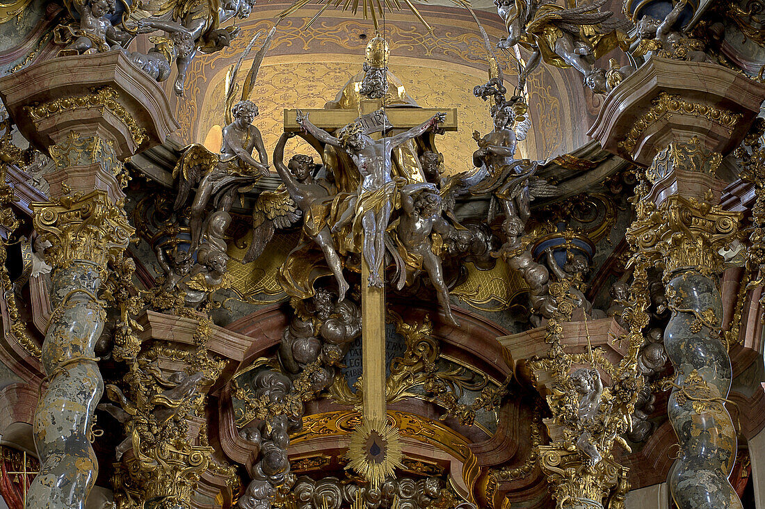 Innenansicht der Asamkirche, offiziell St. Johann Nepomuk. Sie wurde von 1733–1746 von den Brüdern Asam, Cosmas Damian Asam und Egid Quirin Asam, errichtet, München, Bayern, Deutschland, Europa