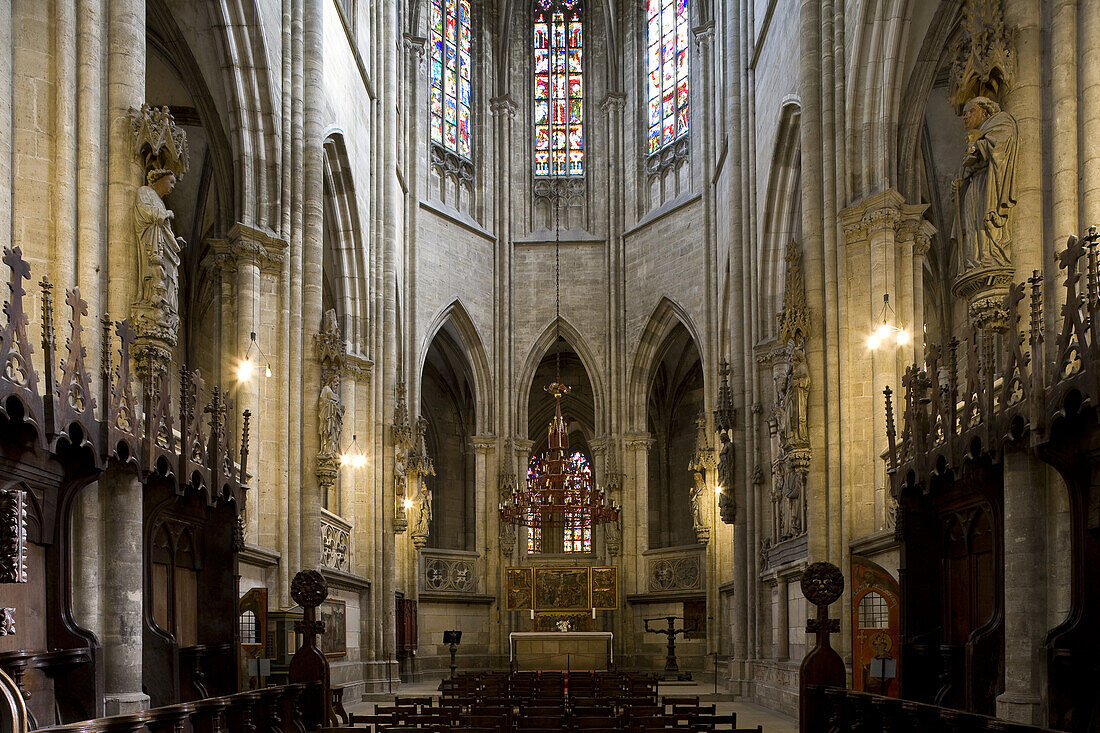 Kirchenschiff des gotischen Dom St. Stephanus und St. Sixtus, Halberstadt, Harz, Sachsen-Anhalt, Deutschland, Europa