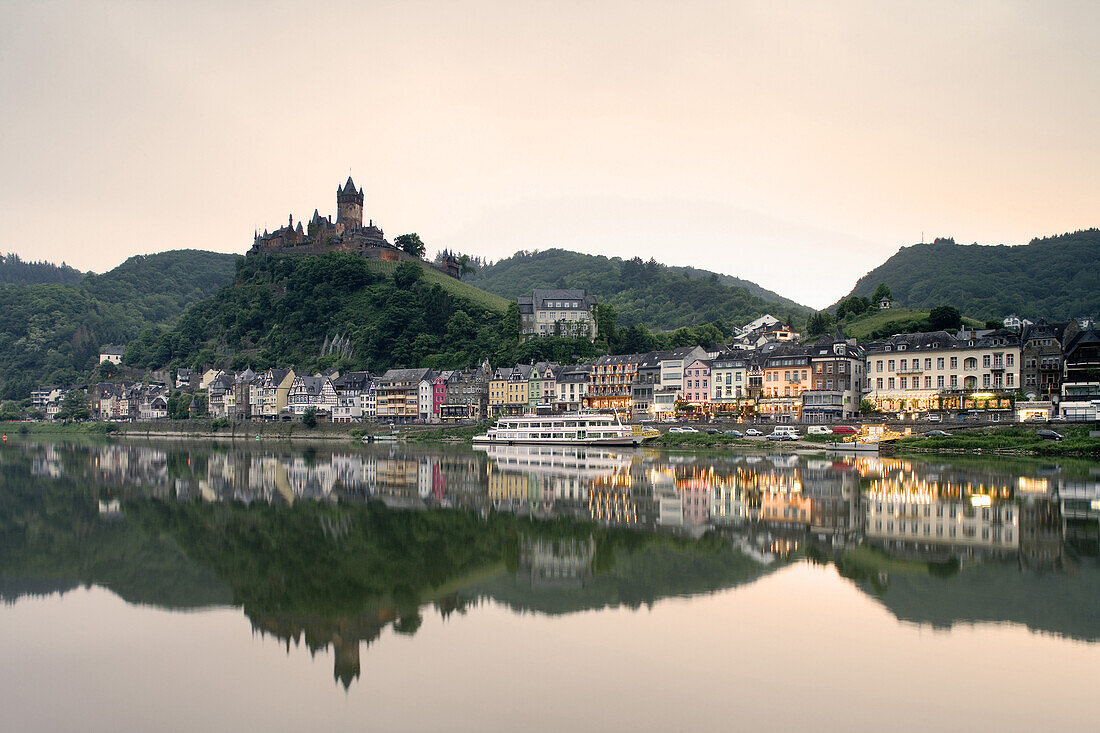 Cochem castle, Reichsburg Cochem, Cochem in the Mosel valley, Rhineland-Palatinate, Germany, Europe