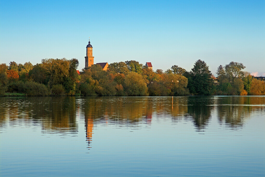 Blick über den Main nach Volkach, Mainfranken, Franken, Bayern, Deutschland