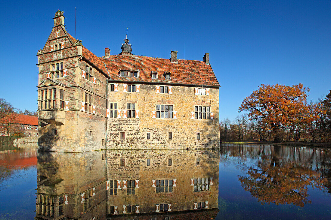 Vischering castle, Luedinghausen, Muensterland, North Rhine-Westphalia, Germany
