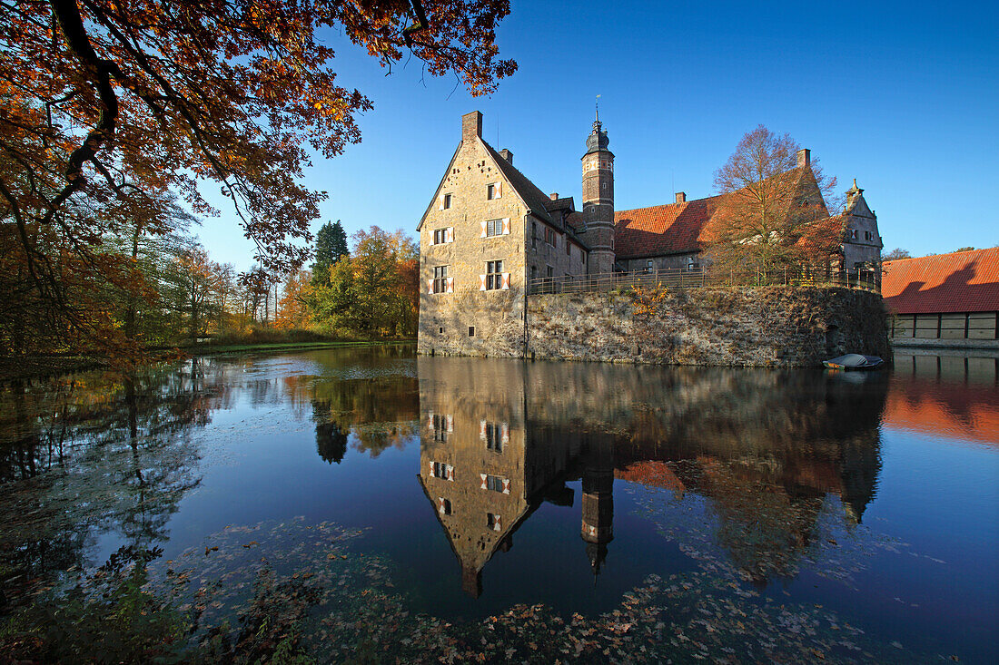 Vischering castle, Luedinghausen, Muensterland, North Rhine-Westphalia, Germany