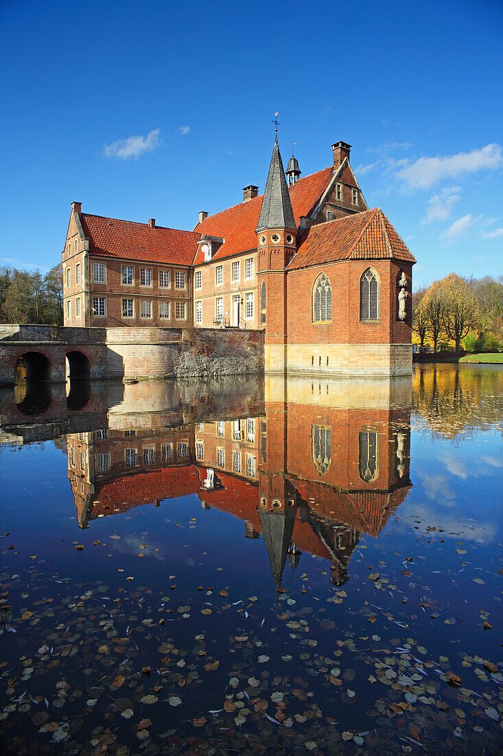 Huelshoff castle, Havixbeck, Muensterland, North Rhine-Westphalia, Germany
