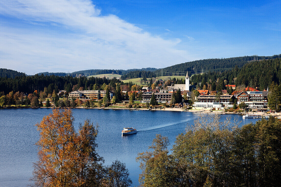 View over lake Titisee towards Titisee Neustadt, Baden-Wurttemberg, Germany