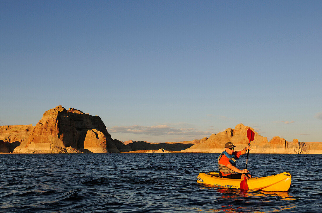 Kayaking, Lake Powell, Glen Canyon, Arizona, USA