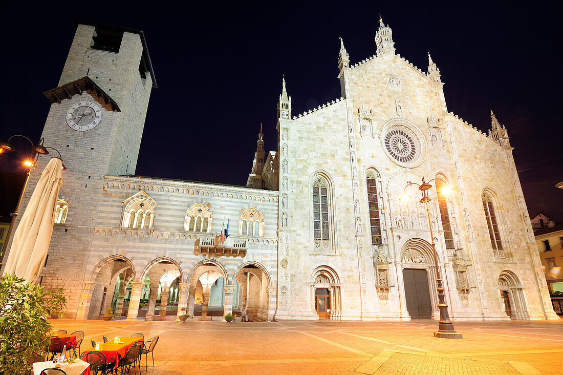 Broletto and cathedral at night, Como, Lombardy, Italy