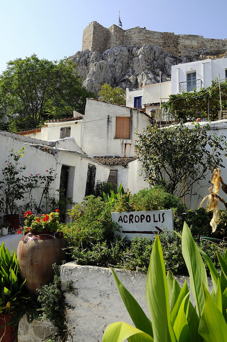 Häuser im idyllischen Stadtteil Plaka, Athen, Griechenland, Europa