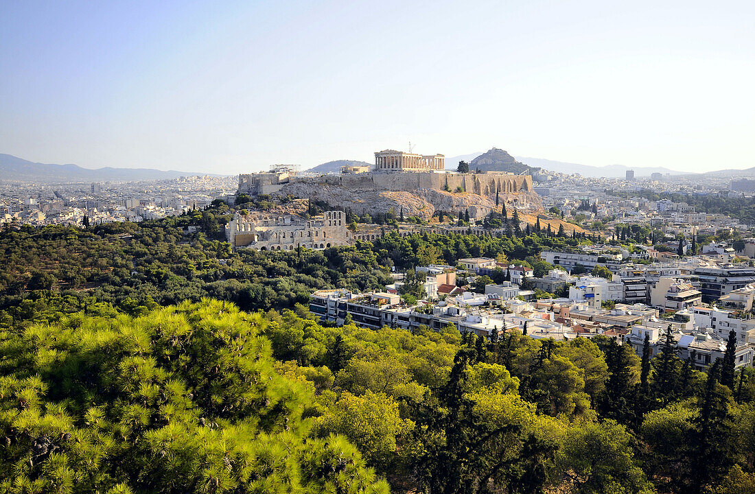 Blick auf die Akropolis im Sonnenlicht, Athen, Griechenland, Europa